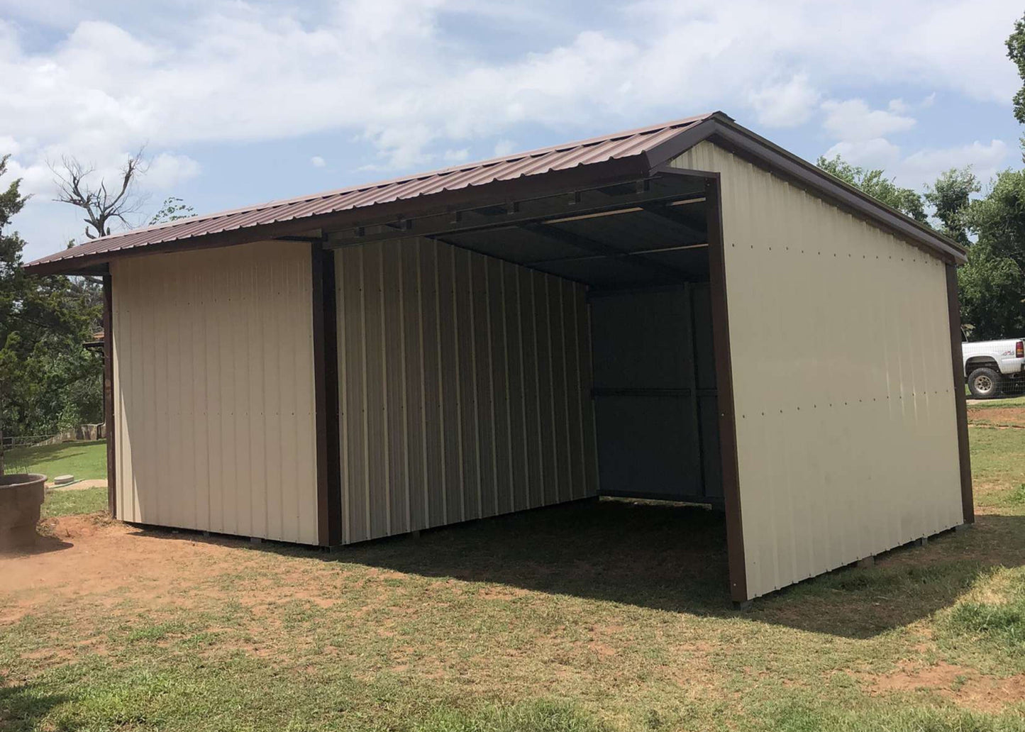 12'x24'x9'x7' Loafing Shed With Tack Room