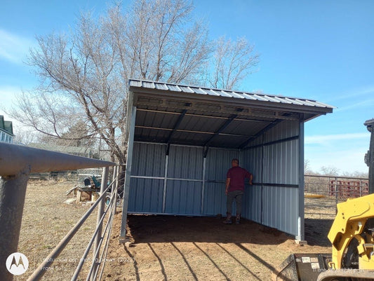 12'x12'x9'x7' Loafing Shed
